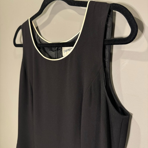 Bloomingdale’s Vintage black sleeveless sheath dress, Size 6, EUC‎ - Picture 4 of 8